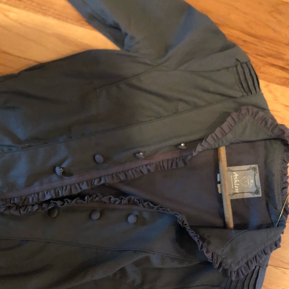 jacket - Picture 2 of 6
